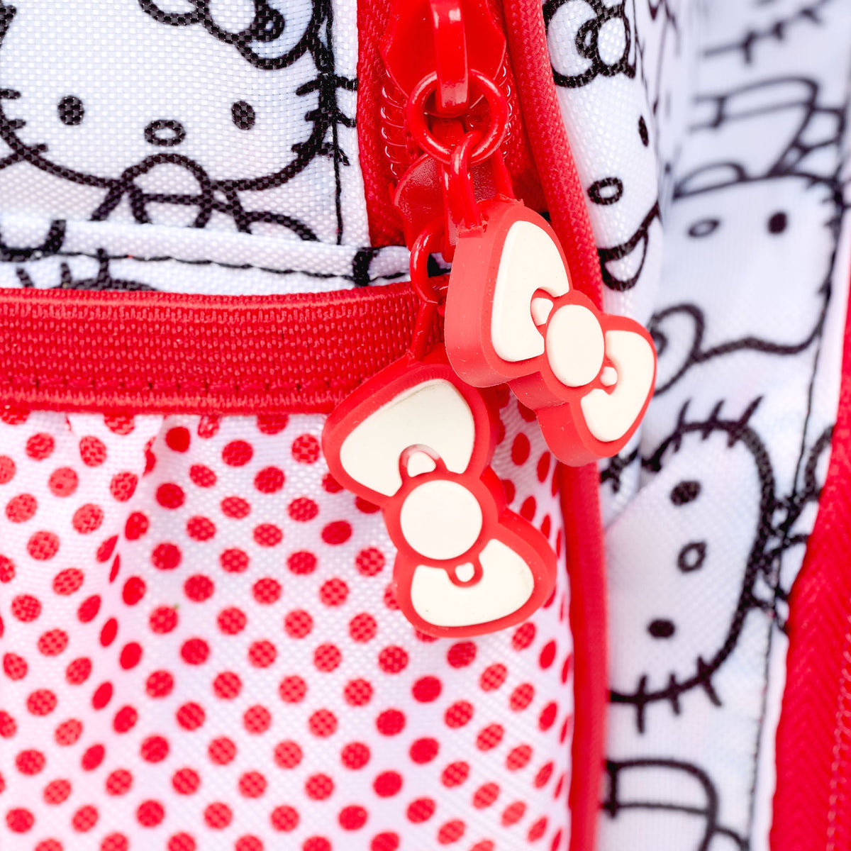 hello-kitty-classic-backpack-cooler-d0 00027925-Z.jpg