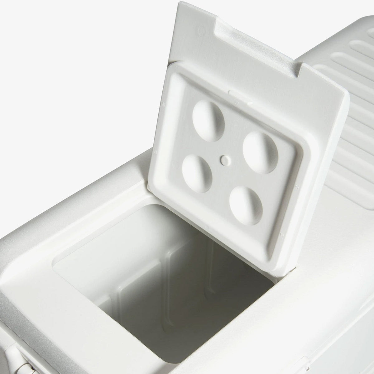 quick-and-cool-150-qt-cooler-i9 00044363-quick-and-cool-150-qt-cooler-cu-open-hatch_2c6197ae-88fc-4867-ad4f-5e48e4b855e0.jpg
