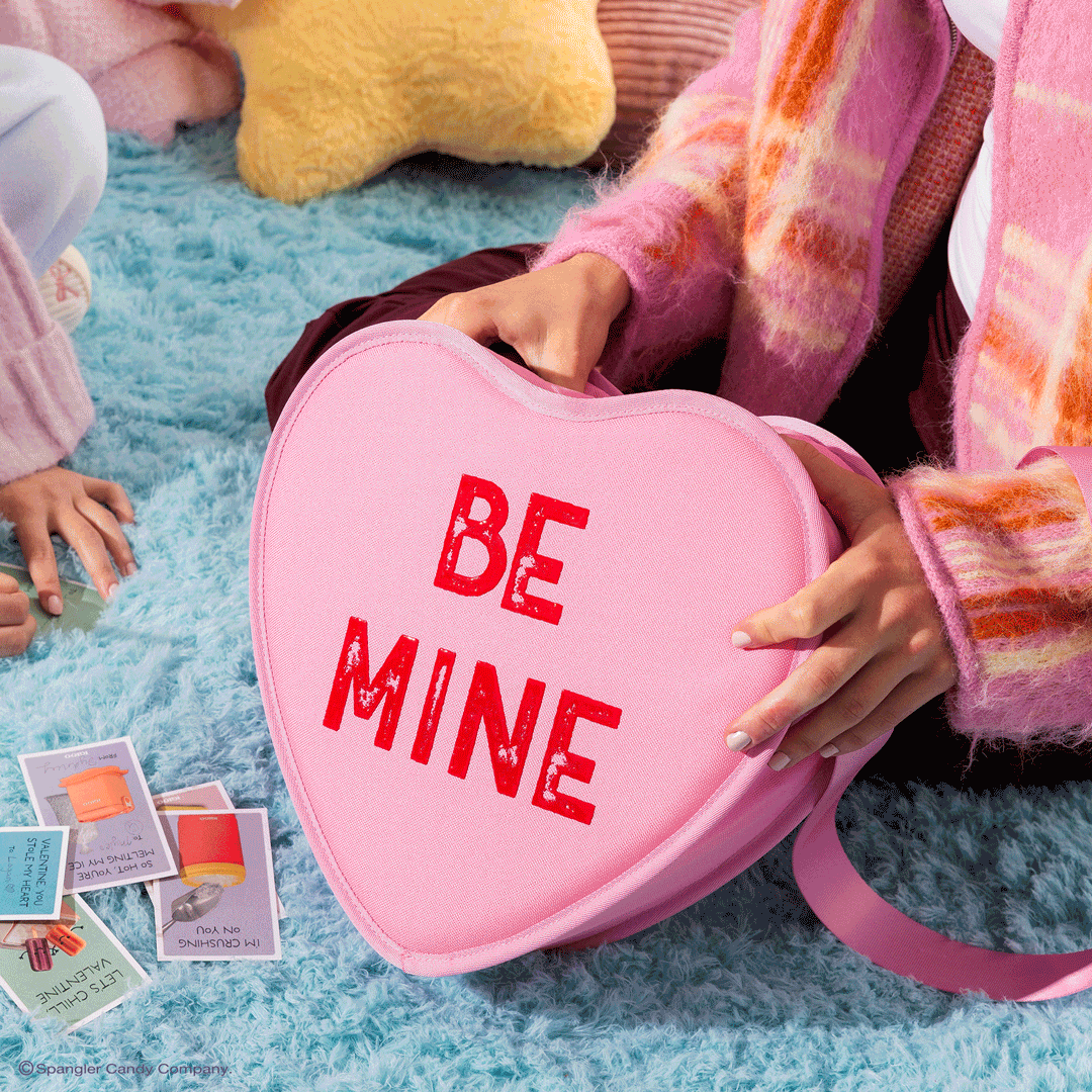 sweethearts-candies-be-mine-cooler-bag-p1 Sweethearts_NATIVE_PDP_Novelty-Tote_GIF.gif
